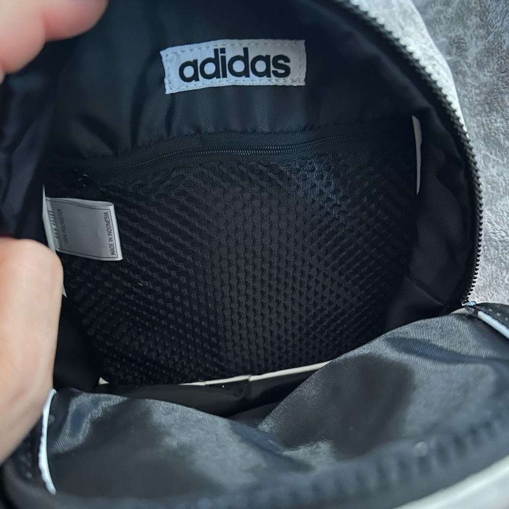 Adidas Compact Gray Backpack - Picture 3 of 3